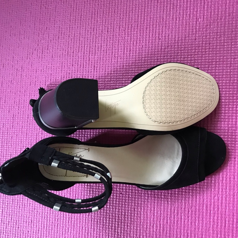 Latigo | Leather Block Heel Sandal with Ankle Strap 🖤 - Picture 4 of 11